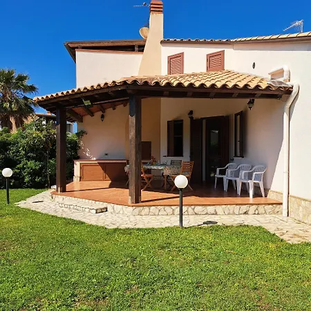 Tusa Appartavilla Residence Le Case Del Sole Campofelice Di Roccella Exterior photo